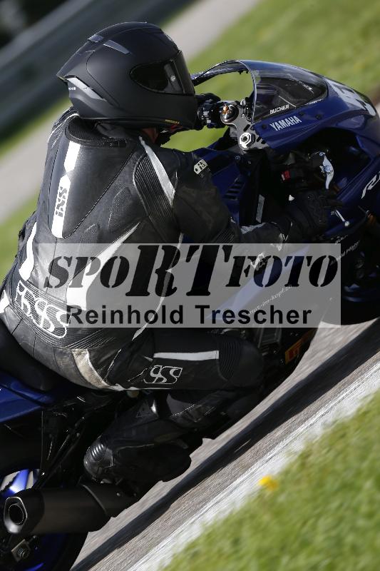 /53 16.09.2025 Track Day Domi Aegerter ADR/Gruppe rot/backside